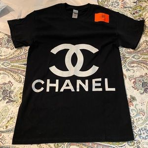 Chanel t-shirt NEW
